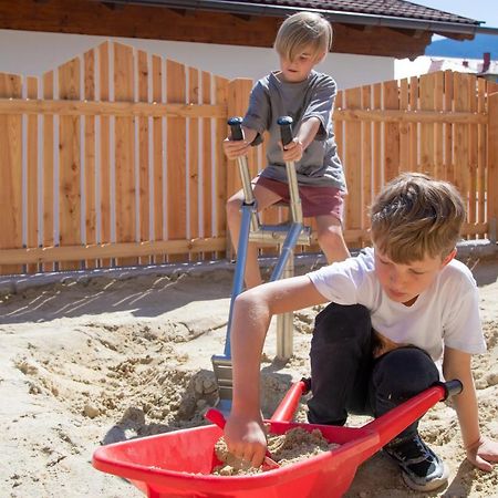Hotel Tirolerhof - Familotel Zugspitze Ehrwald Eksteriør billede