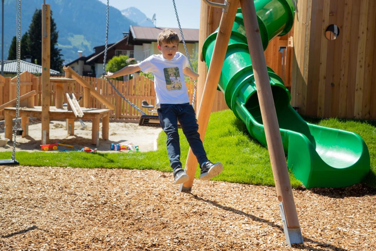 Hotel Tirolerhof - Familotel Zugspitze Ehrwald Eksteriør billede