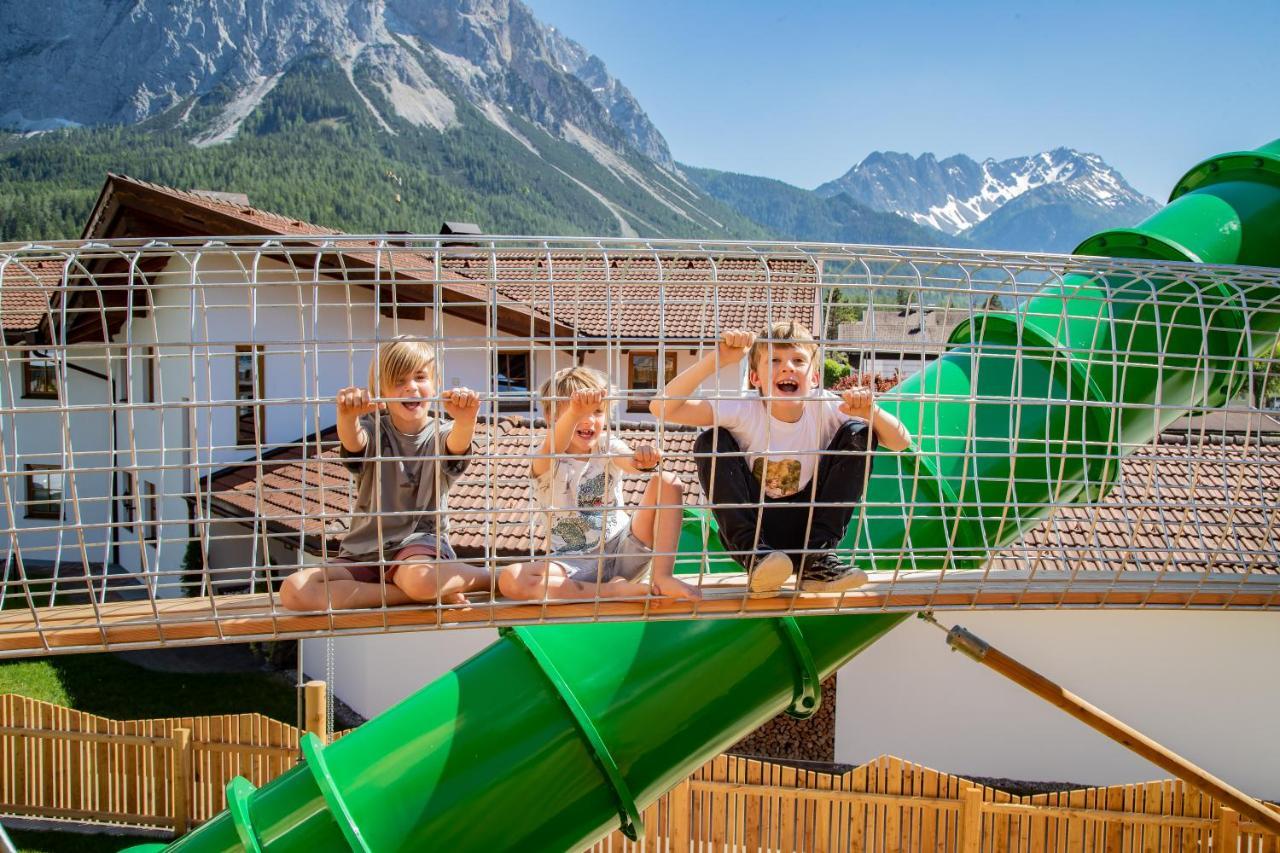 Hotel Tirolerhof - Familotel Zugspitze Ehrwald Eksteriør billede