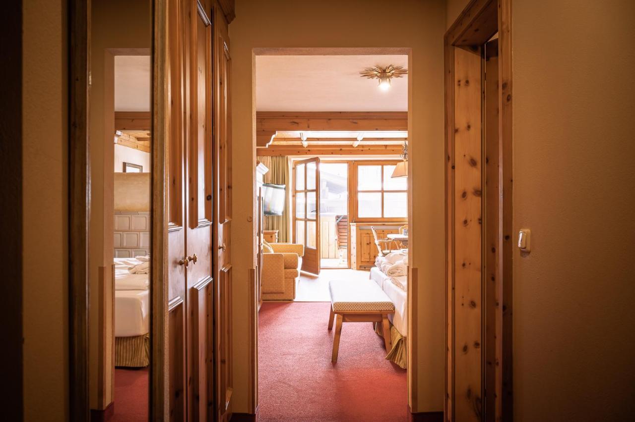 Hotel Tirolerhof - Familotel Zugspitze Ehrwald Eksteriør billede