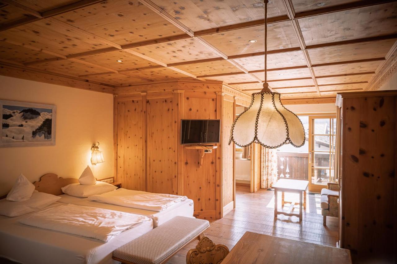 Hotel Tirolerhof - Familotel Zugspitze Ehrwald Eksteriør billede