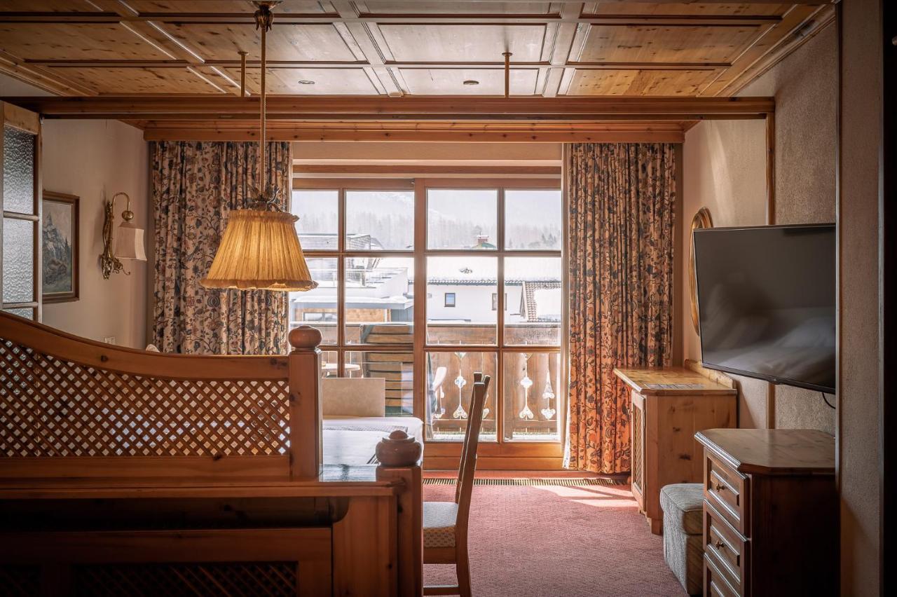 Hotel Tirolerhof - Familotel Zugspitze Ehrwald Eksteriør billede